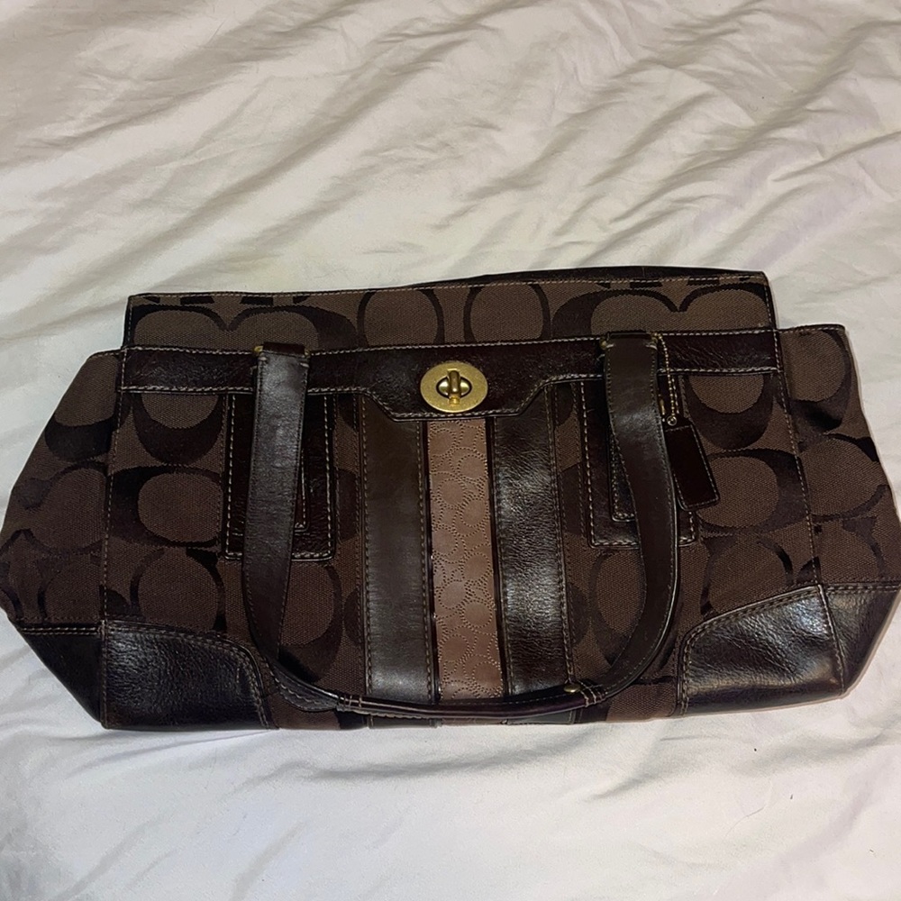 Chocolate brown authentic Coach purse lightly used.